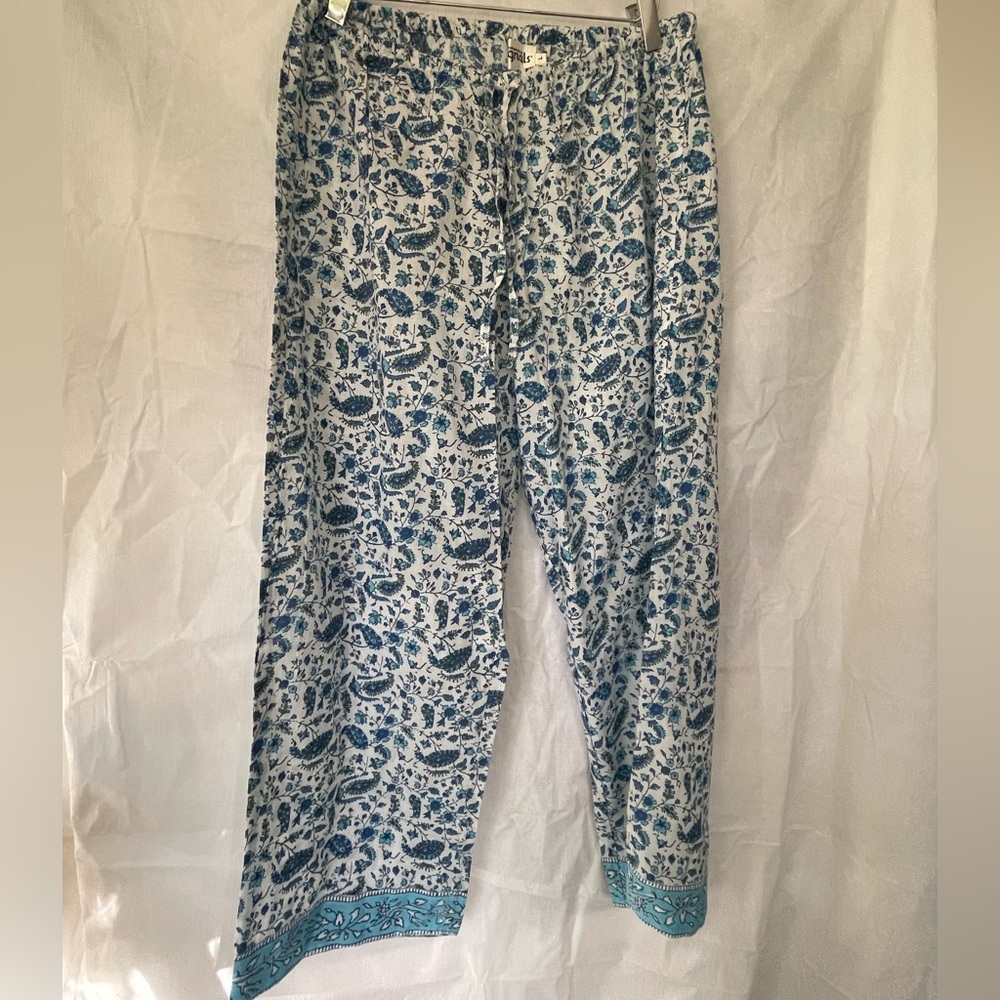 Exclusively For Signals Floral Boho pants size large NWOT
